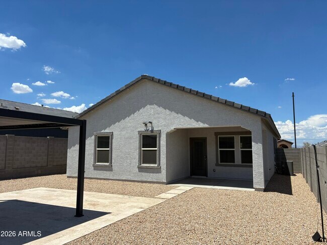 Building Photo - 20109 W Palo Verde Dr