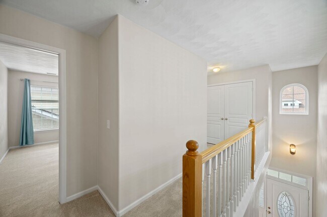 Building Photo - 5543 Botanical Dr