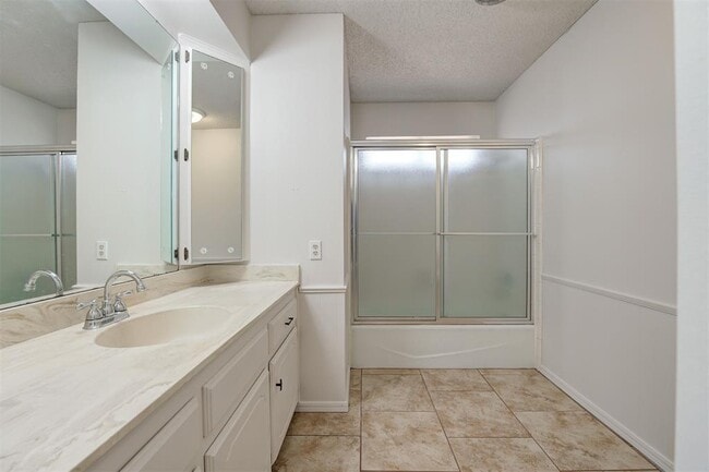 Building Photo - 524 Sherwood Ln