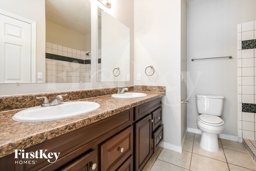 Building Photo - 288 Magical Way