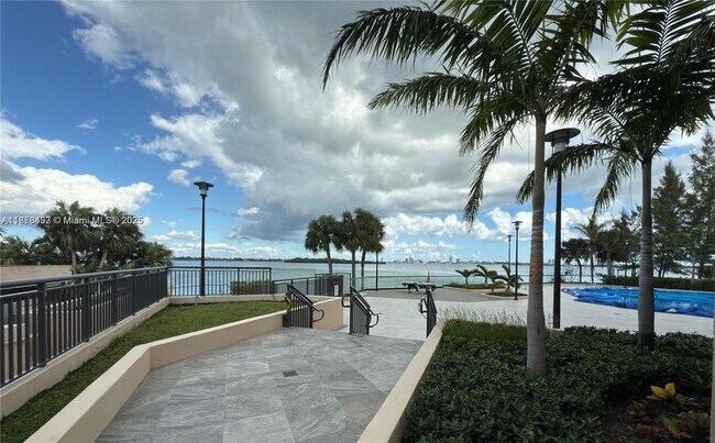 Building Photo - 11113 Biscayne Blvd