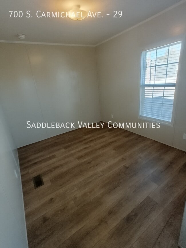 Building Photo - 700 S Carmichael Ave