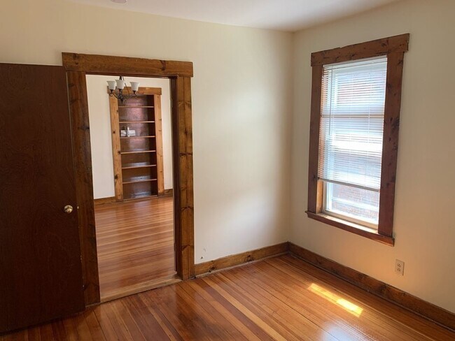 Building Photo - 962 Blue Hill Ave