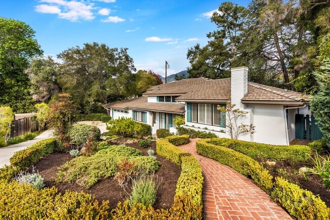 Building Photo - SPACIOUS SAN ROQUE HOME (CENTRAL AC)