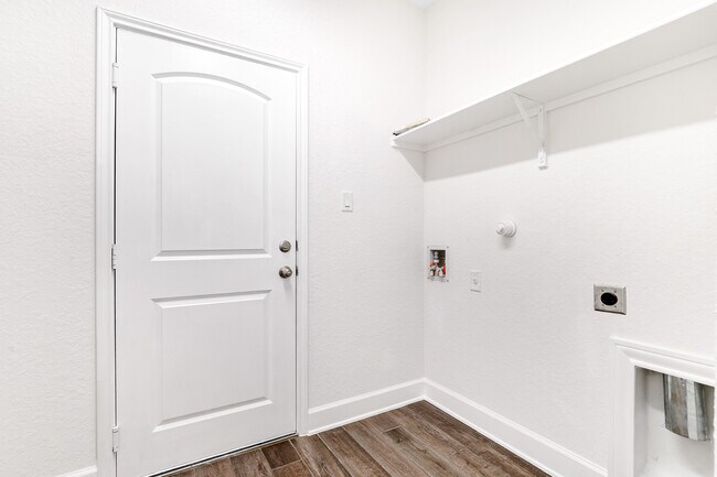 Building Photo - 8626 Glass Gem Dr