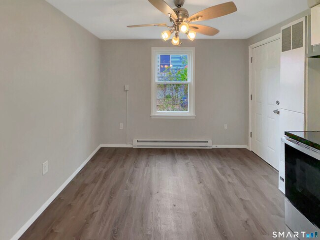 Building Photo - 58 Doman Dr