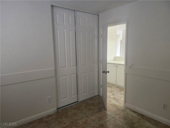 Building Photo - 216 Breezy Shore Ave