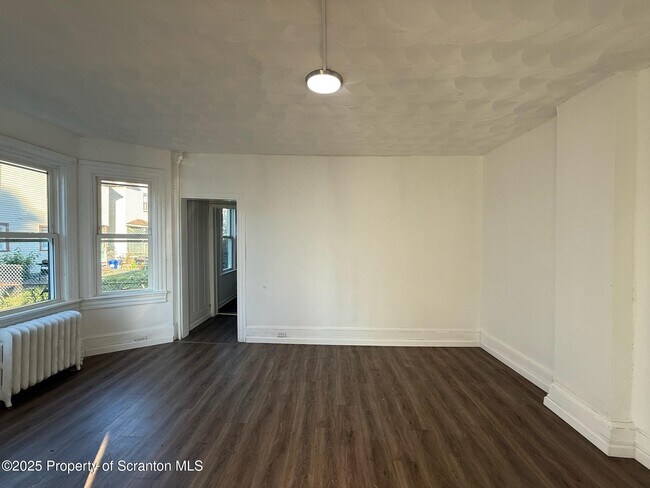 Building Photo - 216 14th Ave