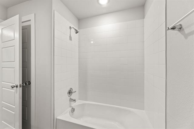 Building Photo - 1102 Butterfly Dl Dr