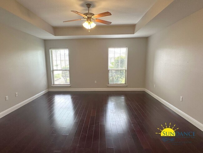 Building Photo - Beautiful 4-Bedroom Brick Home in Misty Meadows, Navarre!