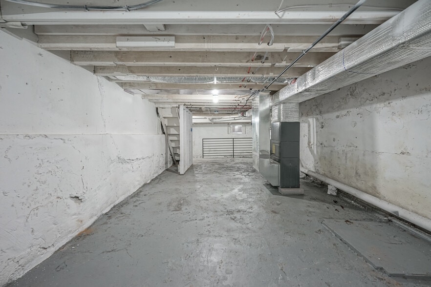 Building Photo - 2114 Mifflin St