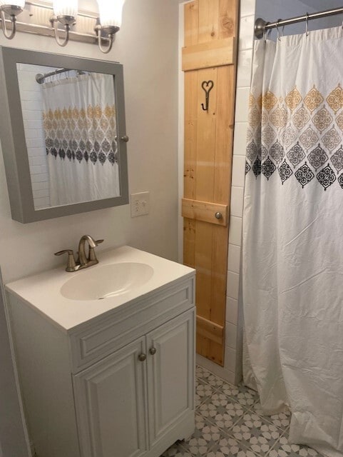 Building Photo - 2217 Elm St