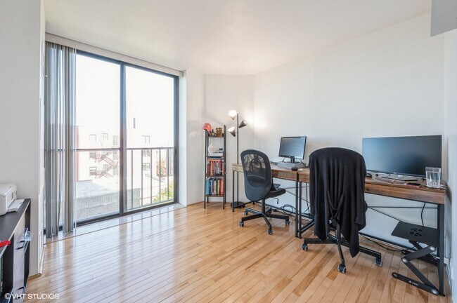 Building Photo - 345 W Fullerton Pkwy