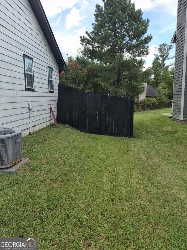 Building Photo - 1331 Misty Ridge Ct