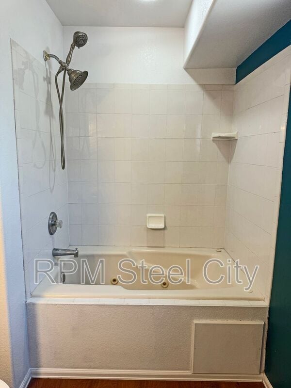 Building Photo - 1456 Gem Dr