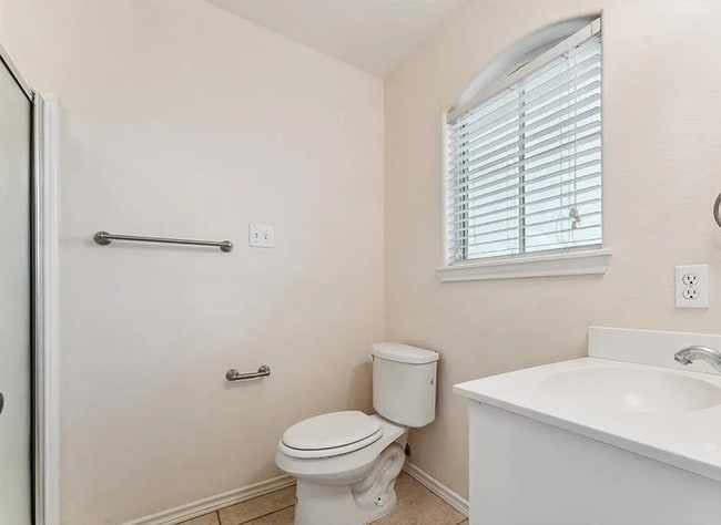 Building Photo - 6530 Picante Dr