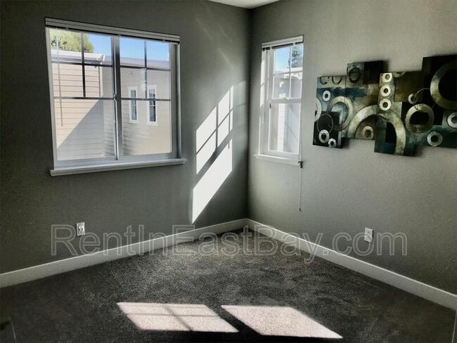 Building Photo - 3612 Brookdale Ave