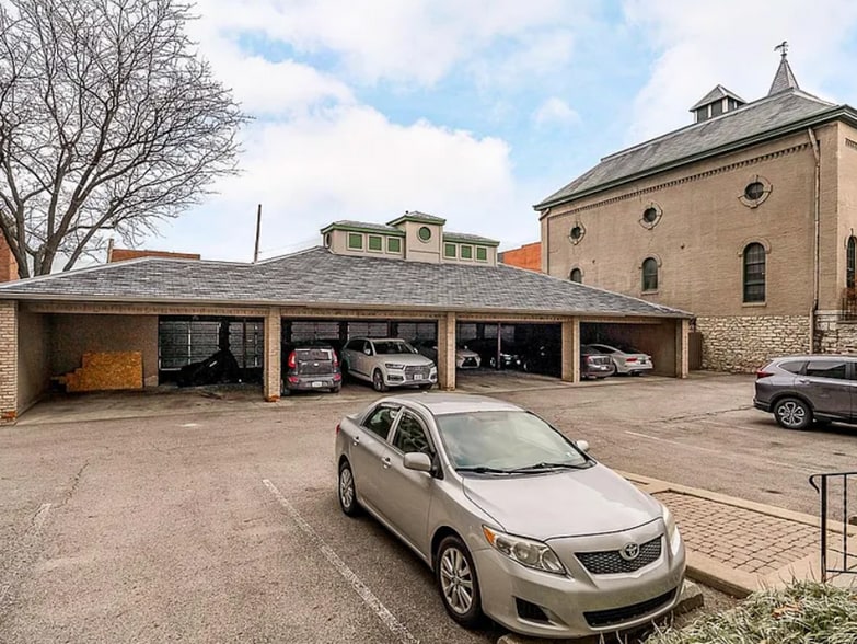 Building Photo - 51 W Blenkner St