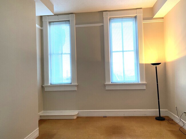 Bedroom 1 - 27 Hillside Pl