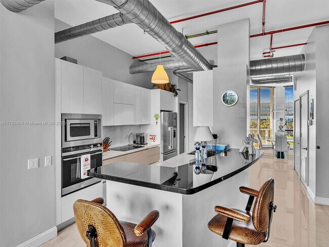 Building Photo - 3029 NE 188th St