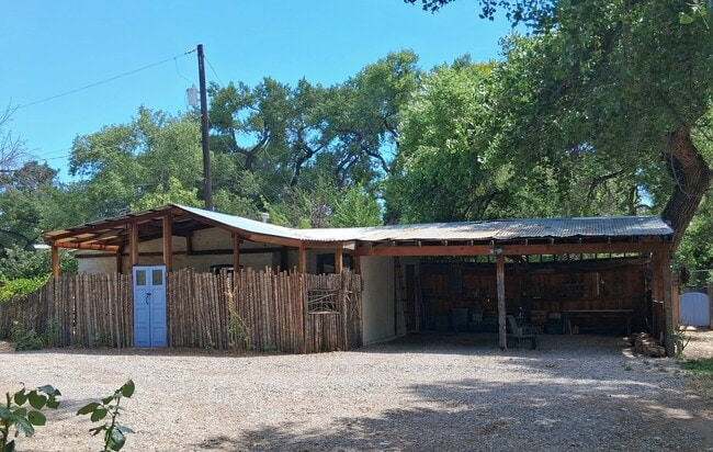 Building Photo - 68 Laker Dr