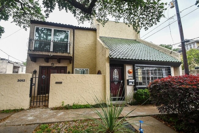 Primary Photo - 3010 Helena St