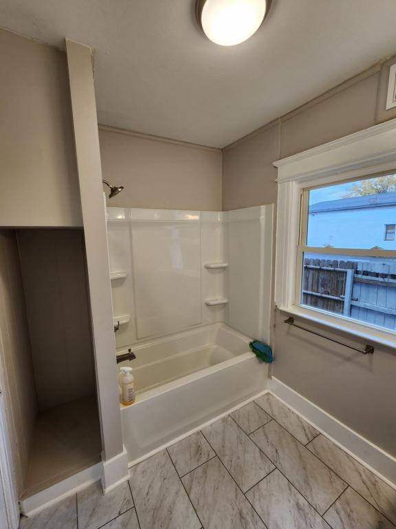 Building Photo - 1723 W Genesee St