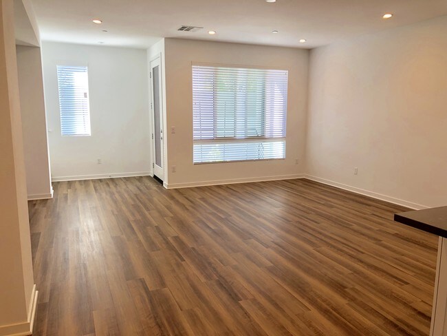 Living room - 17821 Gillette Ave