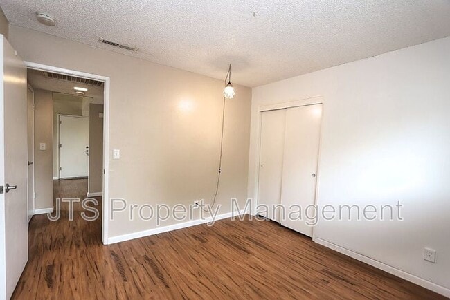 Building Photo - 8856 N Winding Way