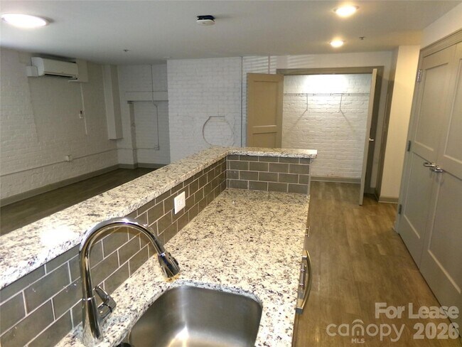 Building Photo - 197 N 2nd St