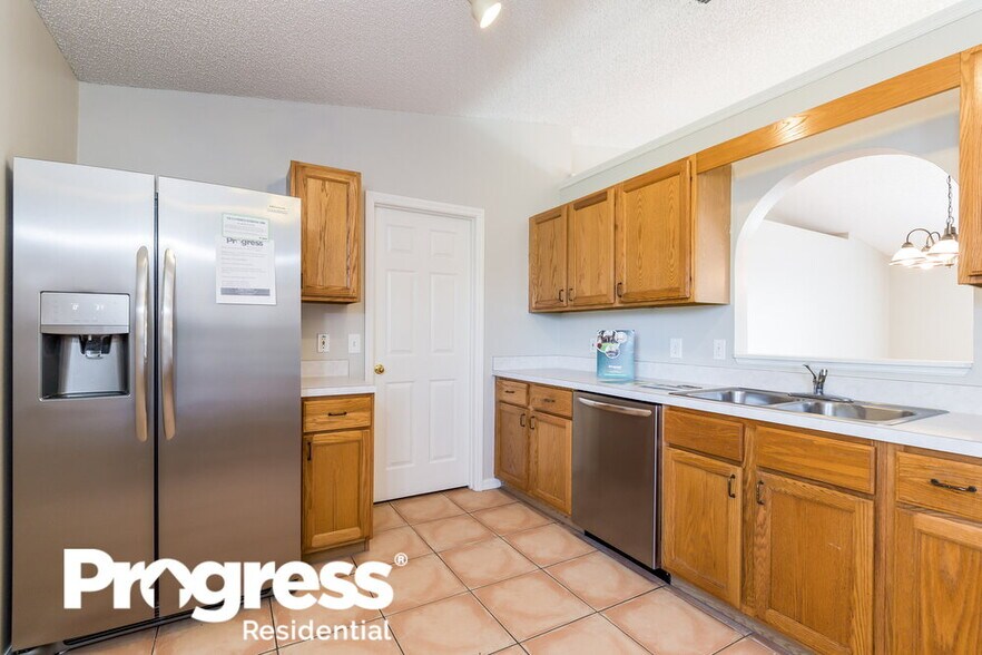 Building Photo - 4212 Stonefield Dr