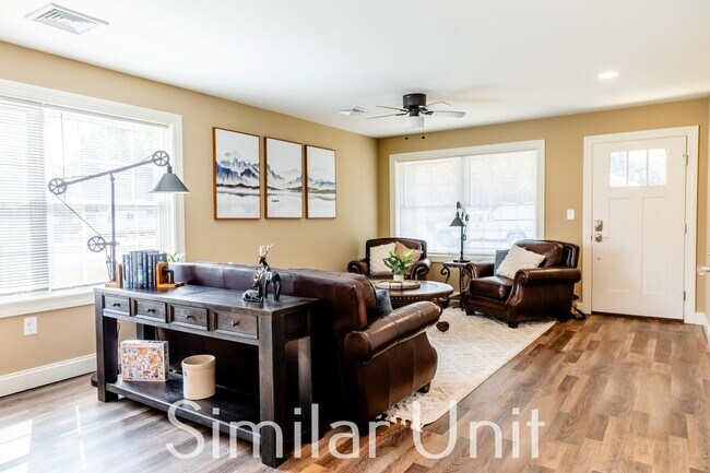 Building Photo - 12 Marco Ln