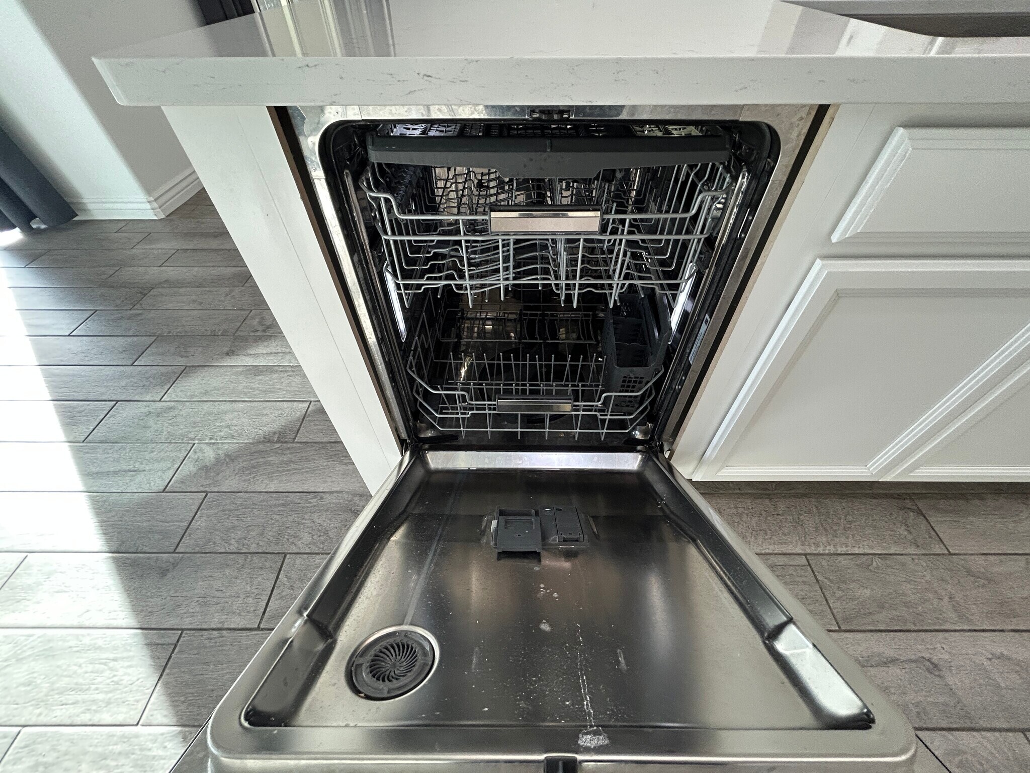 Building Photo - 8731 W Wagon Wheel Dr