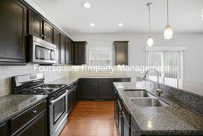 Building Photo - Inviting 3-Bed Single-Family Home with Bonus Room, Fenced Backyard & 2-Car Garage – Holly Springs