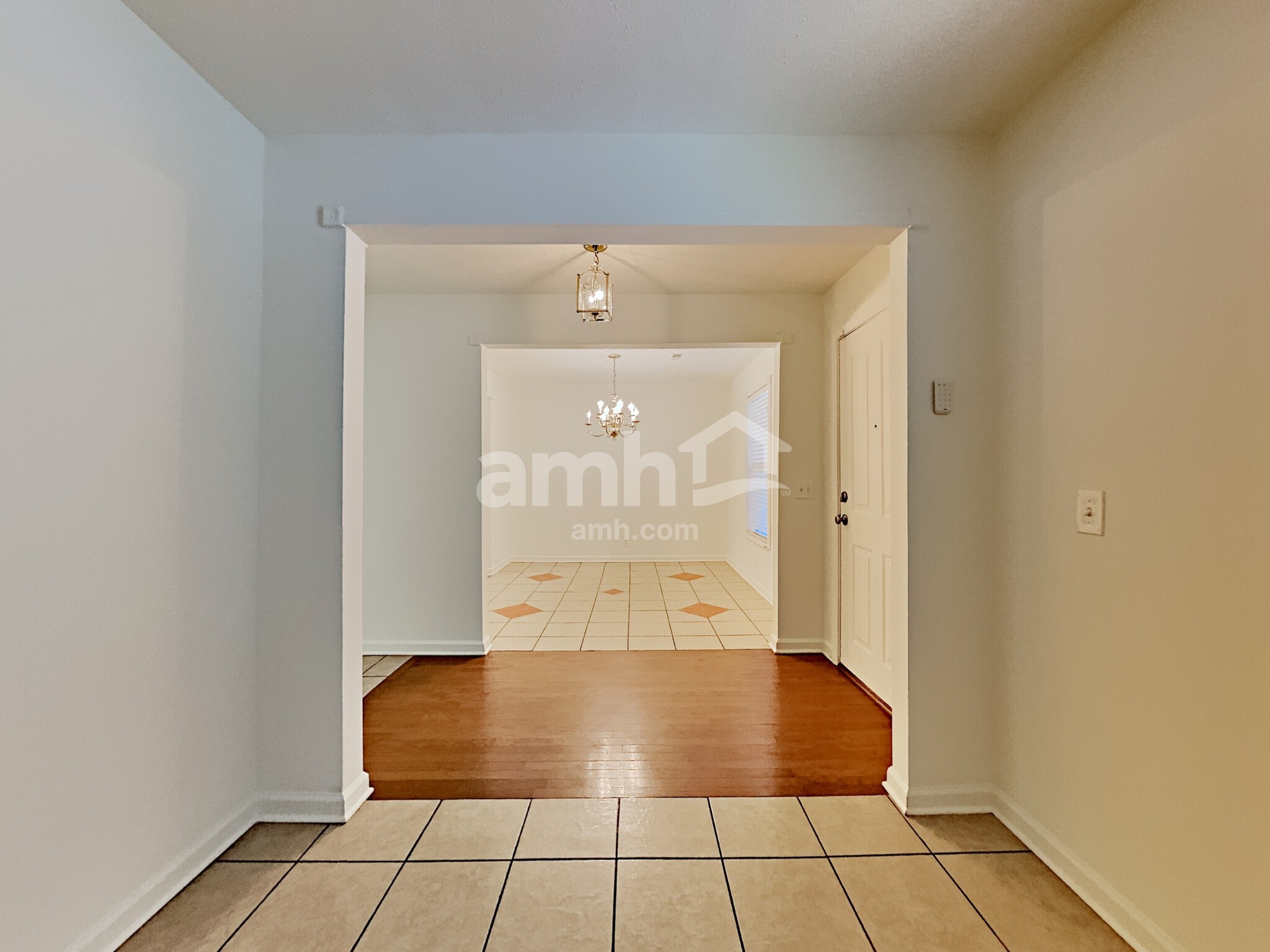 Building Photo - 2425 Edencrest Dr