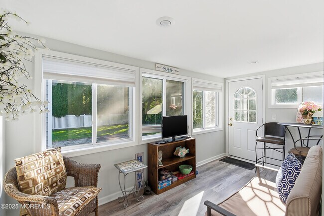 Building Photo - 204 Neptune Pl