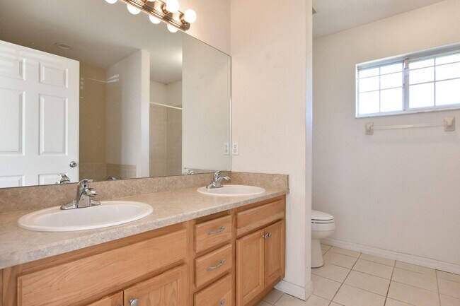 Building Photo - 9892 SW 95th Pl