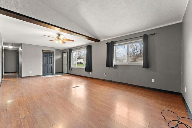 Building Photo - 767-1 Heritage Rd