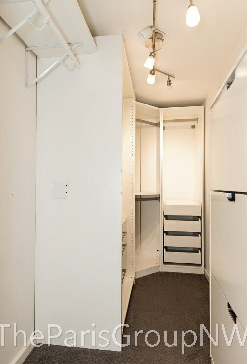 Building Photo - Remarkably Remodeled Queen Anne Home w/Air Conditioning!