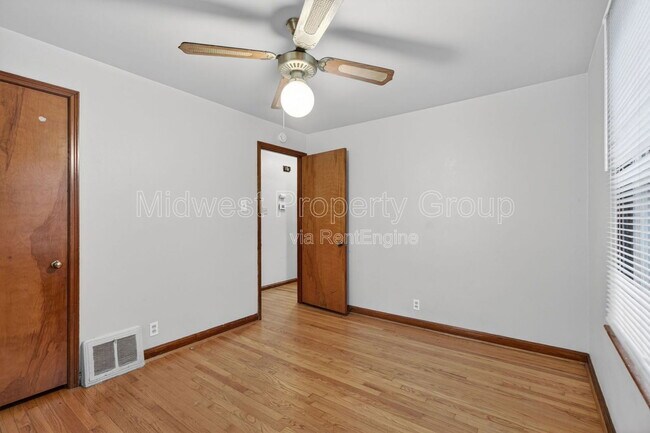 Building Photo - 1015 Avant Dr