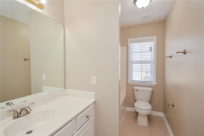 Building Photo - 20 Snapdragon Ln