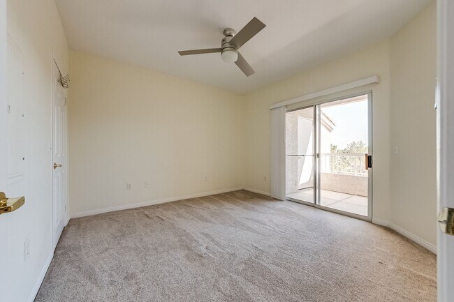 Building Photo - Move-In Ready Condo with Private Balcony & Modern Upgrades