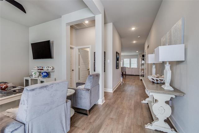 Building Photo - "Lovely 3-Bedroom, 2.5-Bath Home with Gourmet Kitchen and Inviting Indoor-Outdoor Living!"