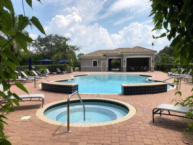 Building Photo - 4543 Sandy Cv Ter