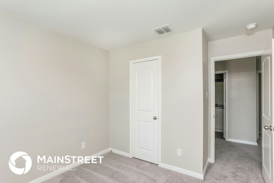 Building Photo - 3119 Begonia Bend