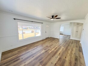 Building Photo - 1657 N 400 W
