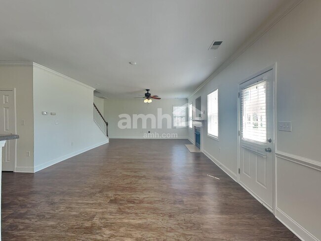 Building Photo - 1005 Theodore Ln