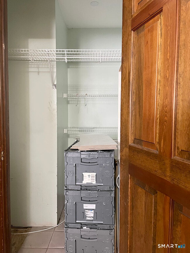 Building Photo - 121 S Main St