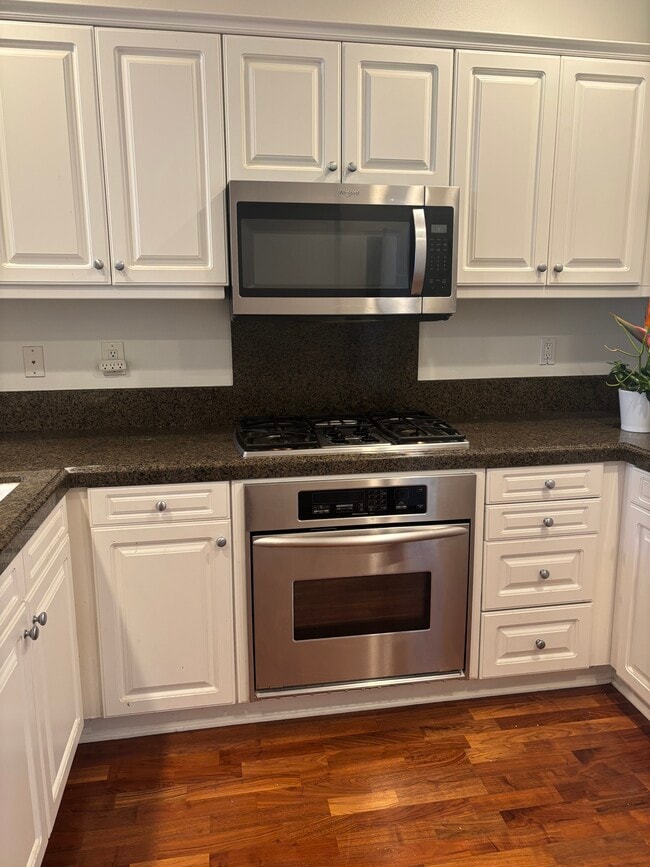 Building Photo - 1317 Corte Alemano