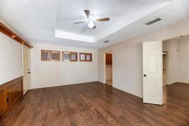 Building Photo - 922 Kingston Dr